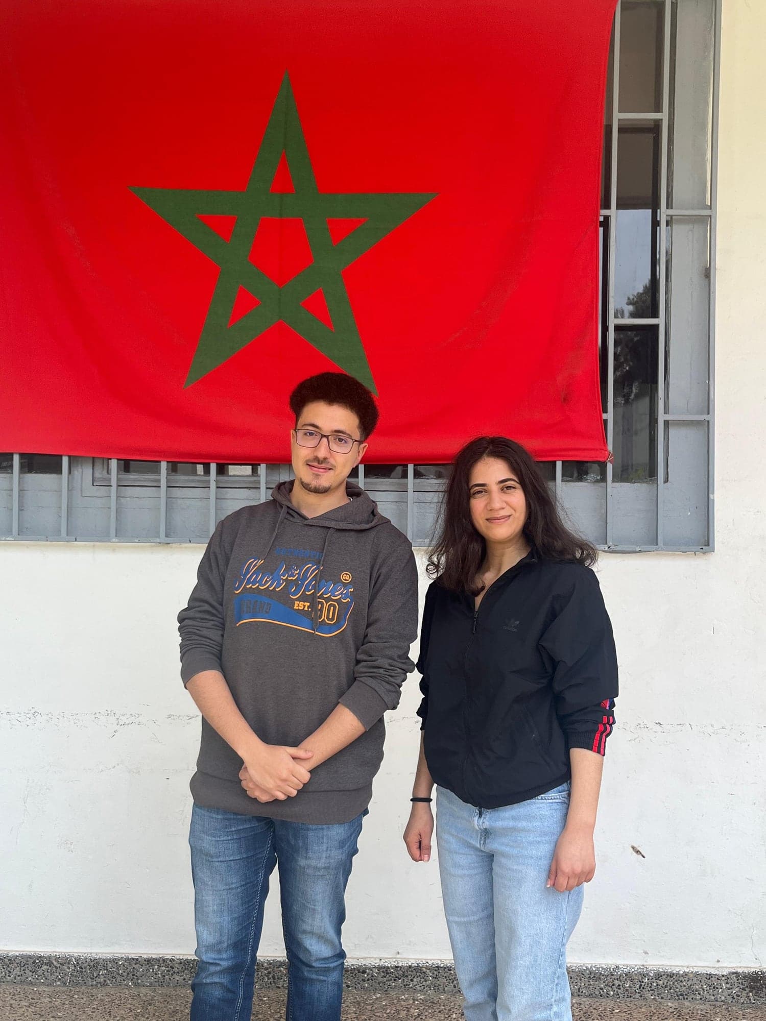In front of the flag, final day